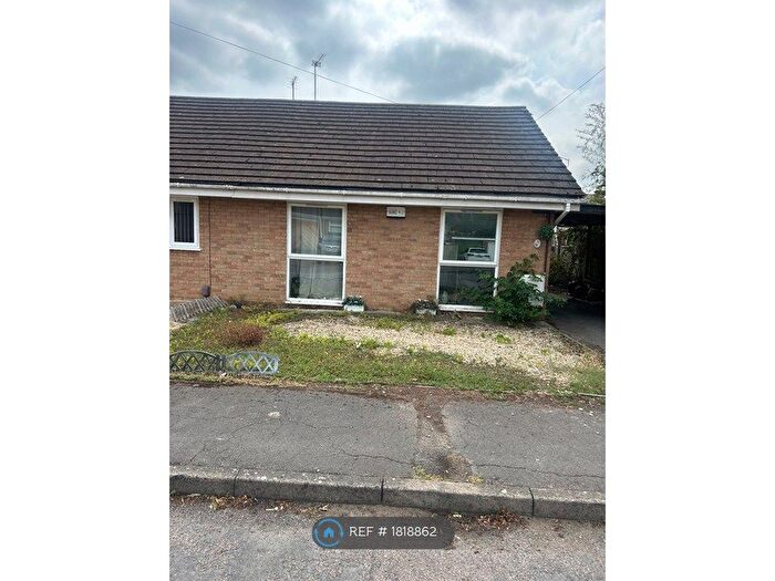 2 Bedroom Bungalow To Rent In Cumberland Crescent, Cheltenham, GL51