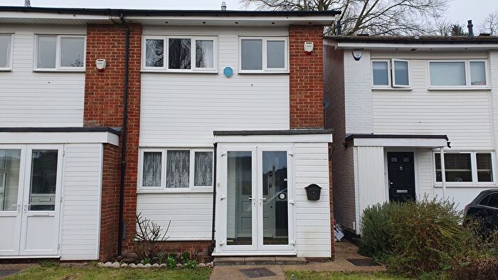 2 Bedroom End Of Terrace House To Rent In Farthings Close, Eastcote, Pinner, HA5