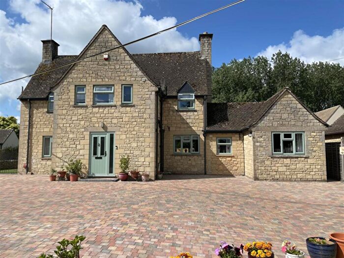 4 Bedroom Detached House For Sale In Rissington Road, Bourton On The Water, GL54
