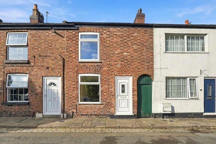 2 Bedroom Terraced House For Sale In Square Street, Macclesfield, SK11