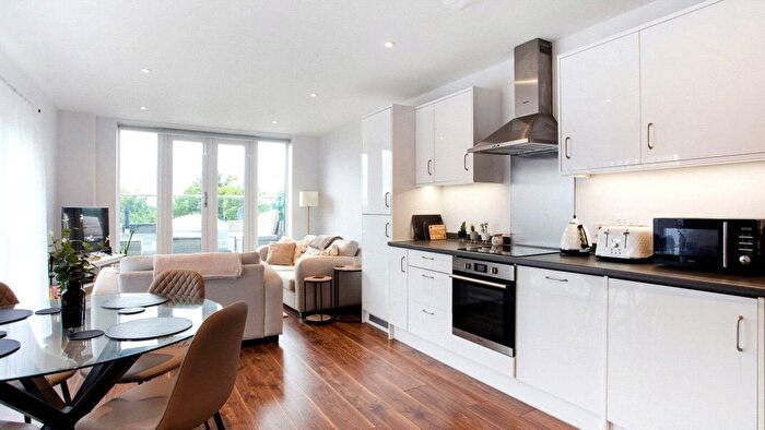 1 Bedroom Flat For Sale In Preece Apartments, - Waterfall Cottages, London, SW19