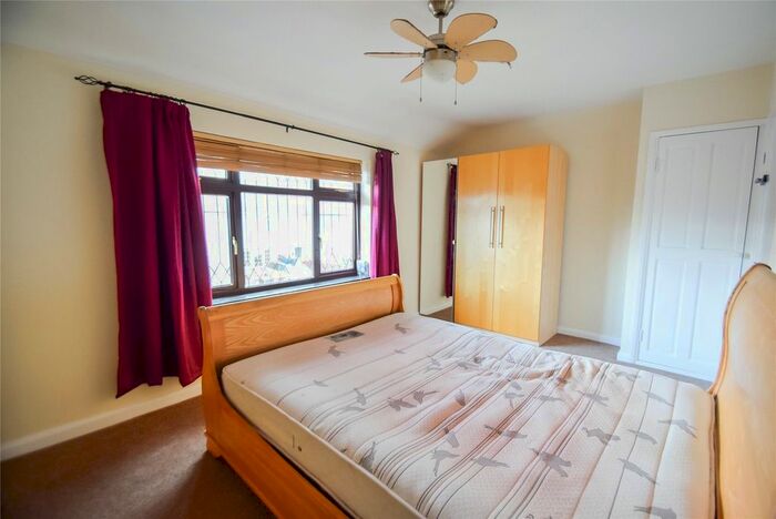 2 Bedroom Detached House To Rent In Osborne Square, Dagenham, Essex RM9