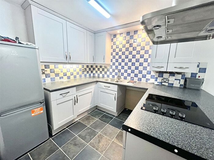 2 Bedroom Flat To Rent In Malden Road, Watford, Hertfordshire, WD17