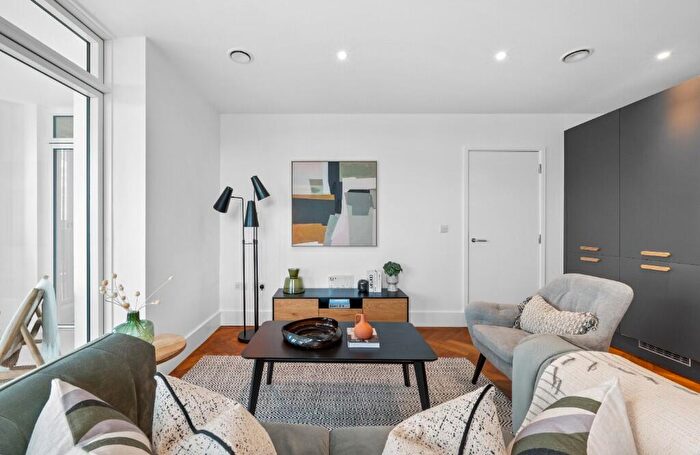 1 Bedroom Flat To Rent In Kindred House, Scarbrook Road, Croydon, London, CR0