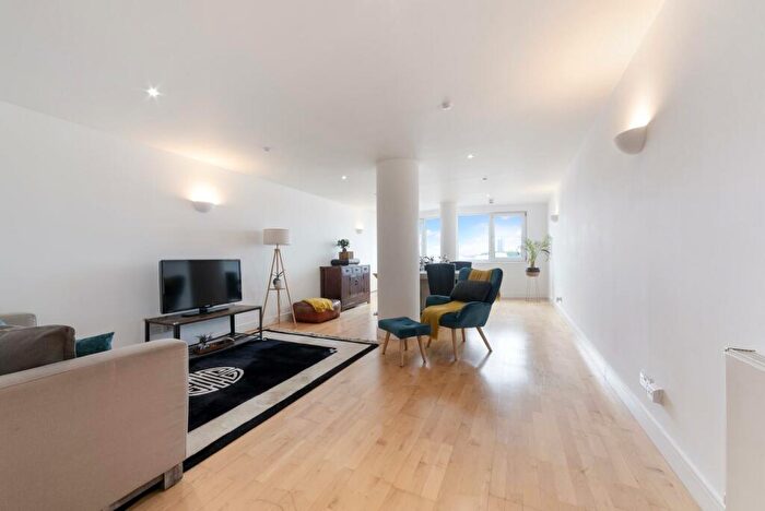 2 Bedroom Apartment To Rent In New Atlas Wharf, Canary Wharf, London, E14