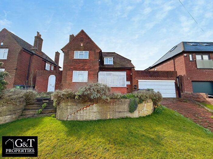 3 Bedroom Detached House For Sale In New Birmingham Road, Tividale, Oldbury, B69