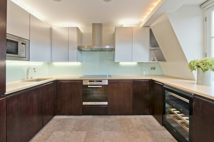 2 Bedroom Flat To Rent In Cornwall Gardens, London, SW7