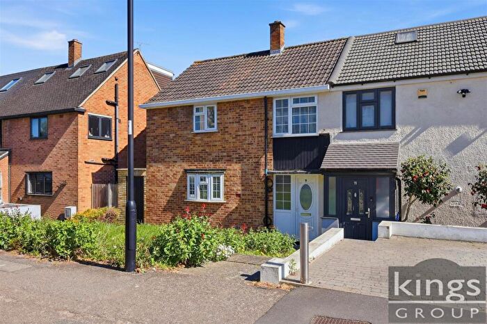 3 Bedroom End Of Terrace House For Sale In Wetherby Road, Enfield, EN2