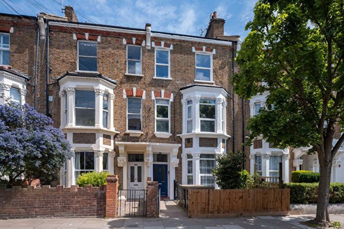 2 Bedroom Flat For Sale In Ashmore Road, London, W9