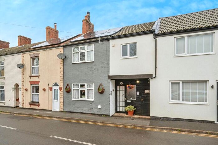 3 Bedroom Terraced House For Sale In Chapel Lane, Keadby, Scunthorpe, DN17