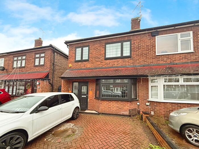 3 Bedroom Terraced House To Rent In Mygrove Gardens, Rainham, Essex, RM13