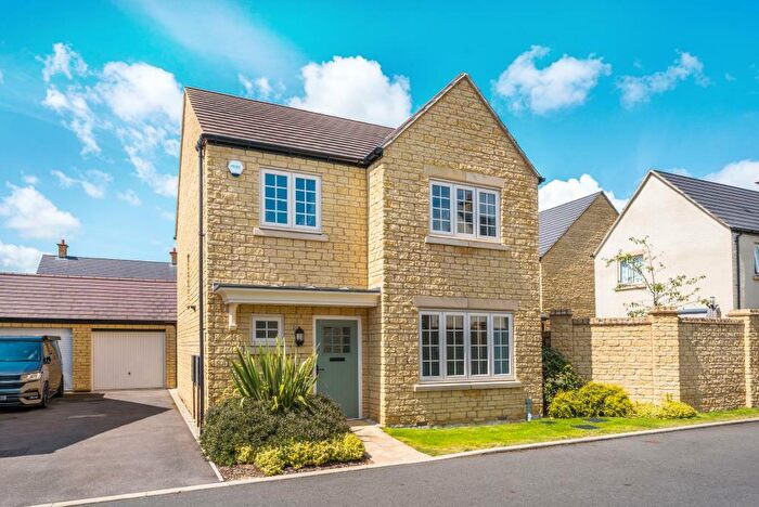 4 Bedroom Detached House For Sale In Chipping Norton, Oxfordshire, OX7