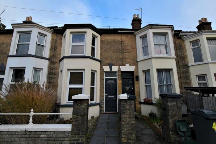 2 Bedroom Terraced House To Rent In Pelham Road, Cowes, PO31