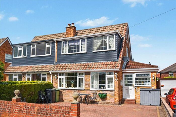 3 Bedroom Semi Detached House For Sale In Goodwood Avenue, Kippax, Leeds, West Yorkshire, LS25