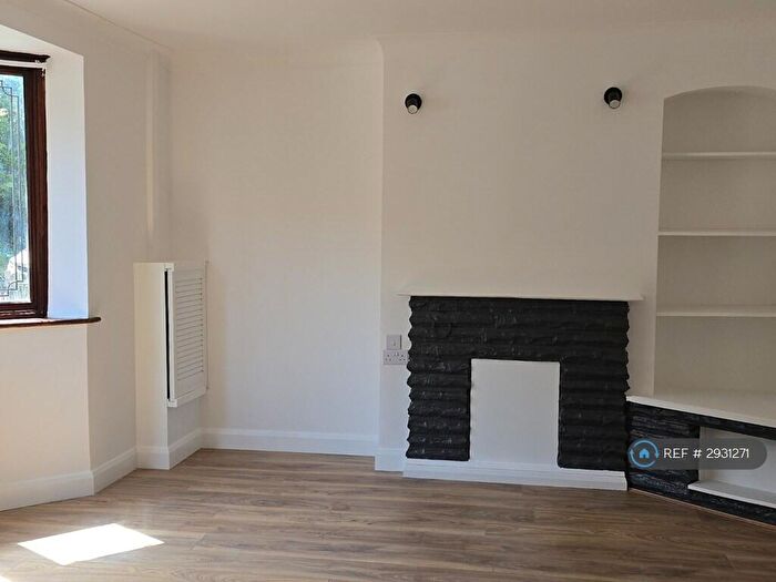 3 Bedroom Terraced House To Rent In Alfreds Gardens, Barking, IG11