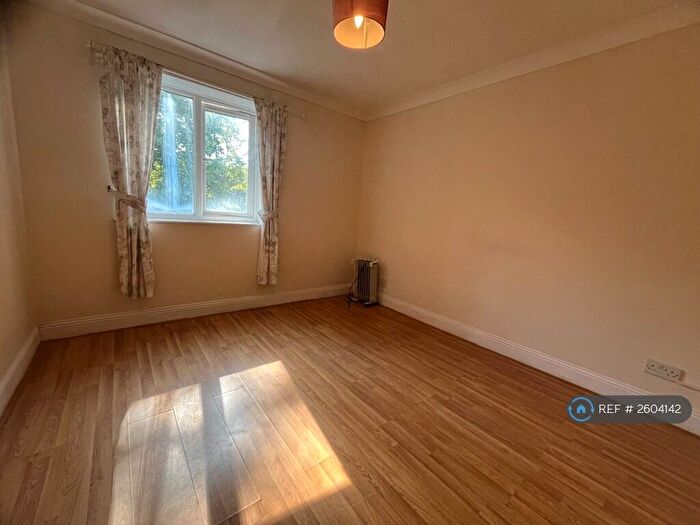 1 Bedroom Flat To Rent In Roxan Court, Southampton, SO15