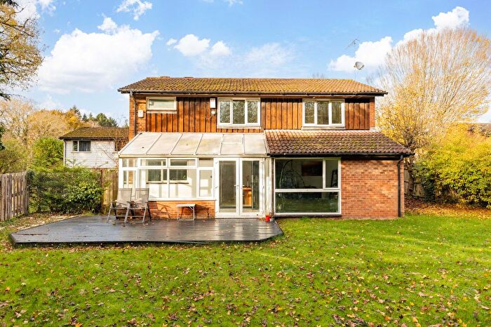 4 Bedroom Detached House For Sale In Erica Way, Copthorne, RH10