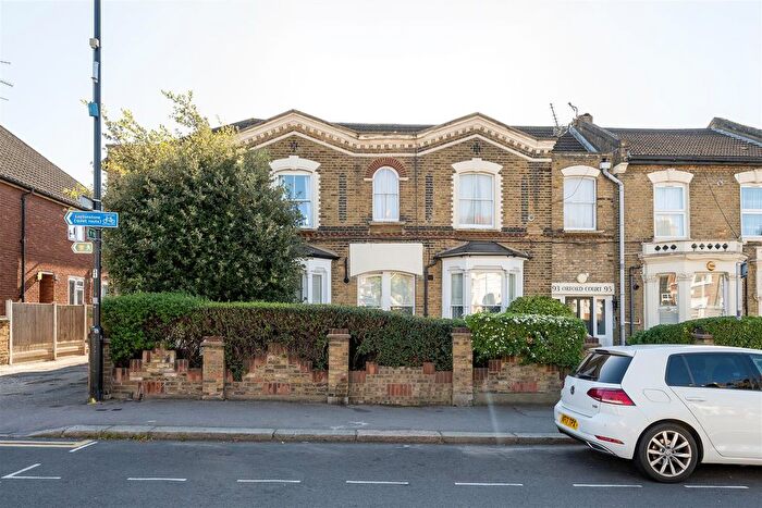 2 Bedroom Flat For Sale In Orford Road, Walthamstow, E17