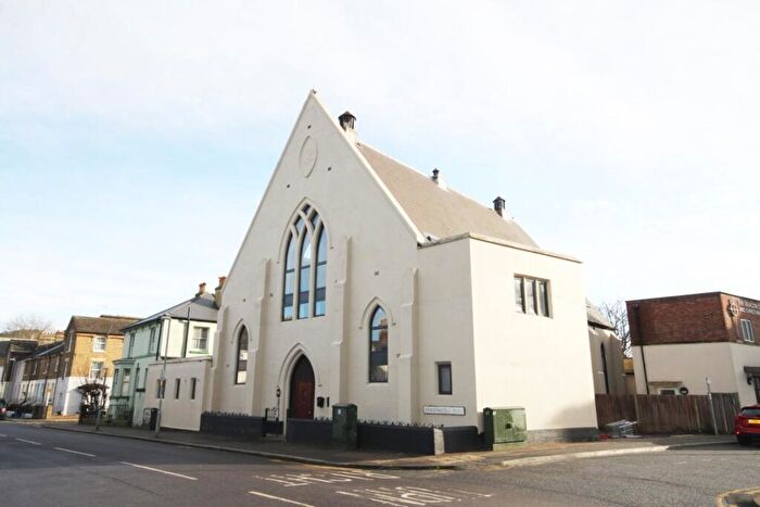 2 Bedroom Flat To Rent In London Road, Dover, CT17