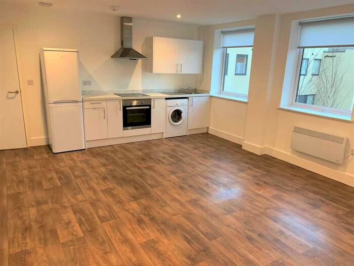 2 Bedroom Apartment To Rent In Crown House, OX16