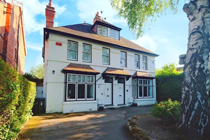 4 Bedroom Semi-Detached House For Sale In Park Road, Solihull, B91