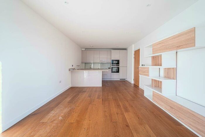 2 Bedroom Flat To Rent In Newington House, Colindale, London, NW9