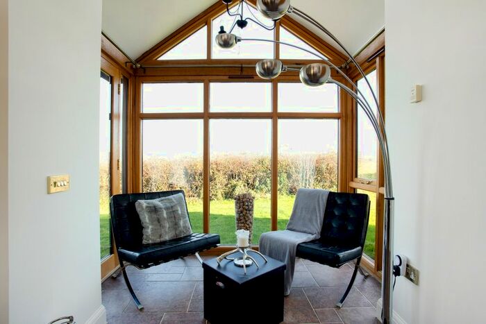 3 Bedroom Barn Conversion To Rent In Clyffe Pypard, Swindon SN4