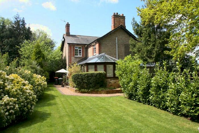 2 Bedroom Semi-Detached House To Rent In Wood End, MK44