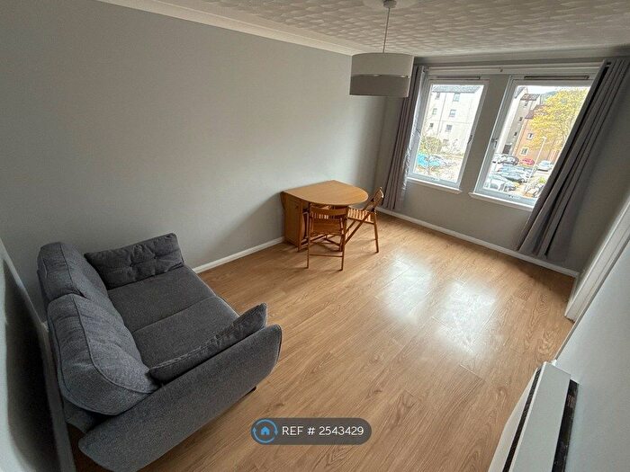 2 Bedroom Flat To Rent In Headland Court, Aberdeen, AB10