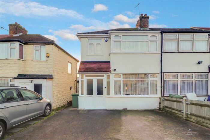 3 Bedroom End Of Terrace House To Rent In Gainsborough Gardens, Edgware, HA8