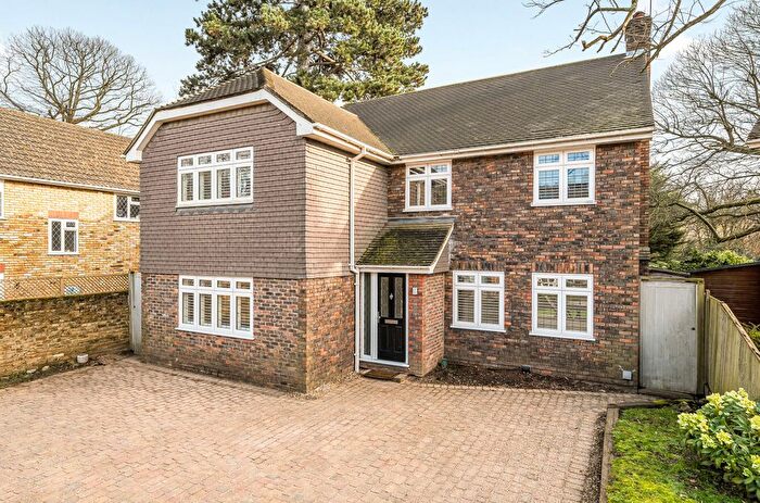 4 Bedroom Detached House For Sale In Davema Close, Chislehurst, Kent, BR7
