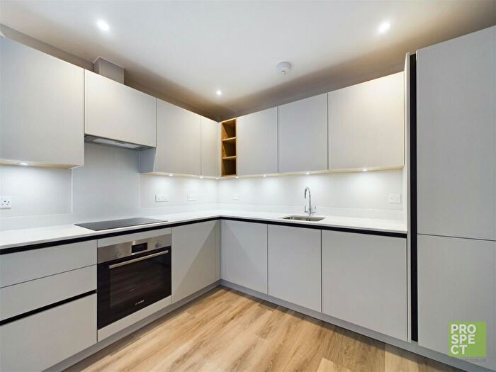 1 Bedroom Apartment To Rent In West Street, Maidenhead, Berkshire, SL6