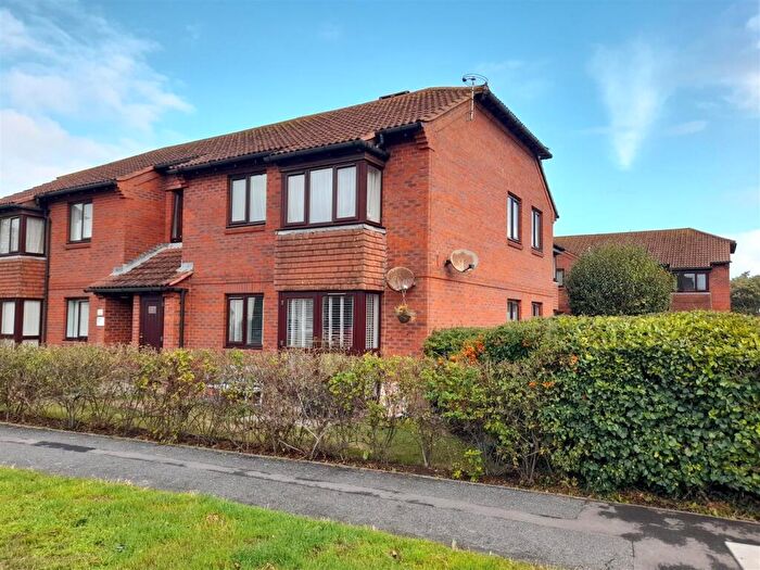 1 Bedroom Retirement Property For Sale In Priestley Way, Bognor Regis, PO22