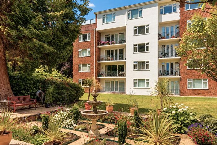 1 Bedroom Flat To Rent In The Avenue, Branksome Park, Poole, BH13