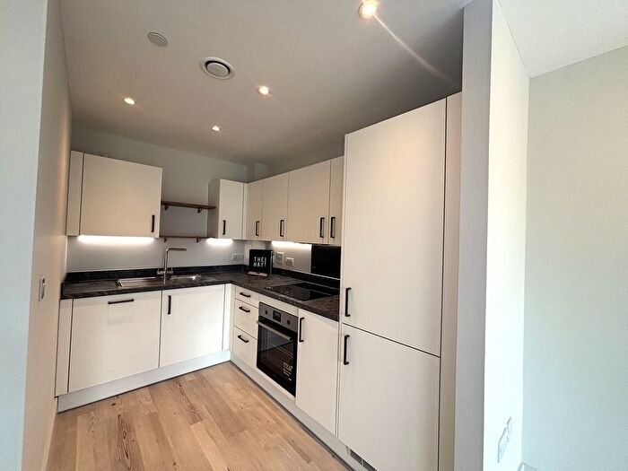 1 Bedroom Flat To Rent In Prince Charles Road, Exeter, EX4