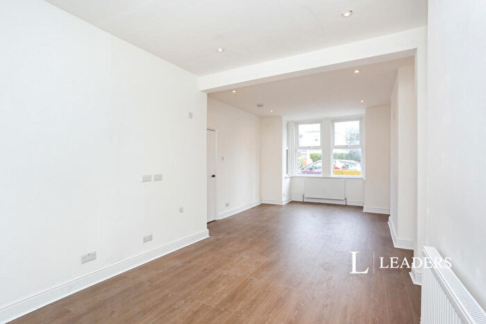 4 Bedroom House To Rent In Elmers End Road, London, SE20
