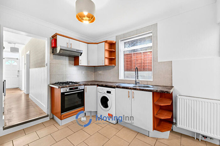 1 Bedroom Flat To Rent In Northwood Road, Thornton Heath, CR7