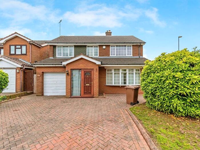 4 Bedroom Detached House To Rent In Greaves Avenue, Walsall, WS5