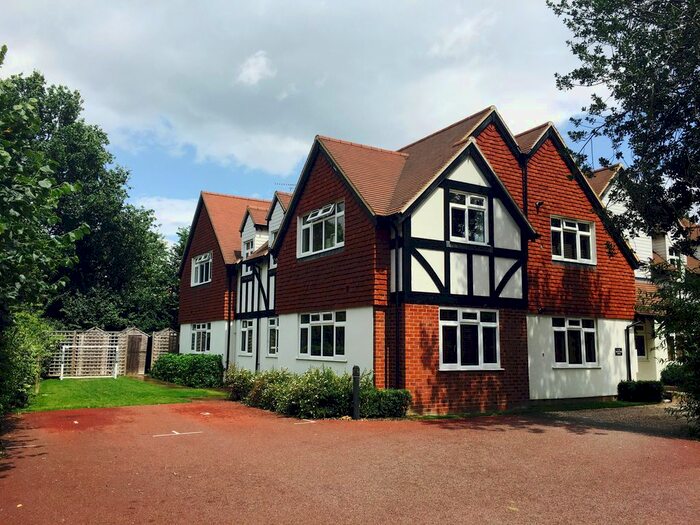 2 Bedroom Flat To Rent In Sunnyside Mews, High Street, Seal, TN15