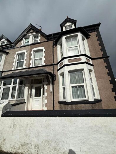 7 Bedroom End Of Terrace House For Sale In Caroline Road, Llandudno, Conwy, LL30