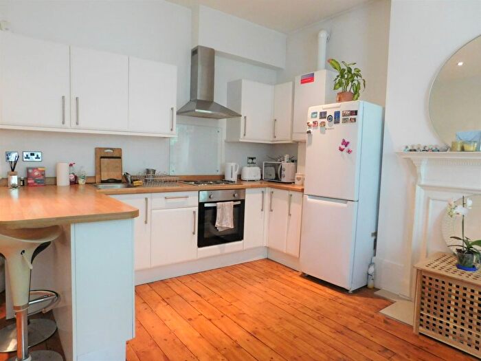 1 Bedroom Flat To Rent In Argyle Road, London, W13