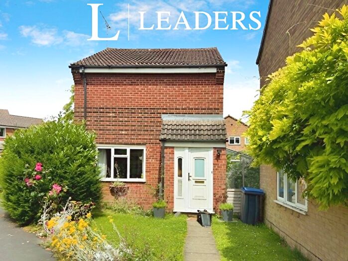 3 Bedroom Link Detached House To Rent In Dalton Gardens, Bishops Stortford, CM23