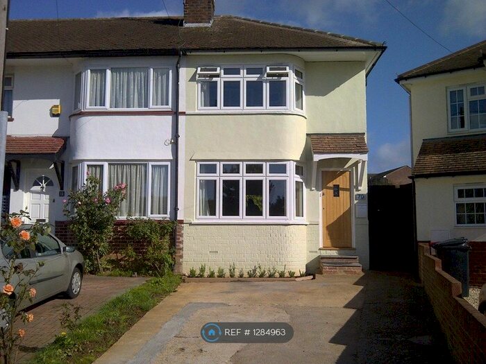 3 Bedroom Terraced House To Rent In Stanhope Road, Slough SL1