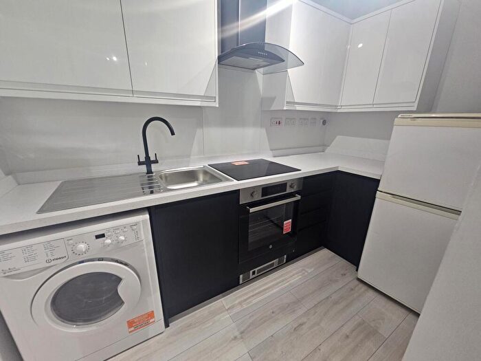 1 Bedroom House To Rent In Moorland Road, Leeds, LS6