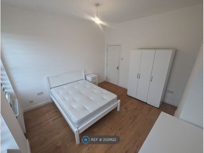 2 Bedroom Flat To Rent In Cricklewood Broadway, London, NW2