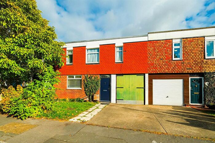 3 Bedroom Property For Sale In Silver Birch Avenue, Chingford, E4