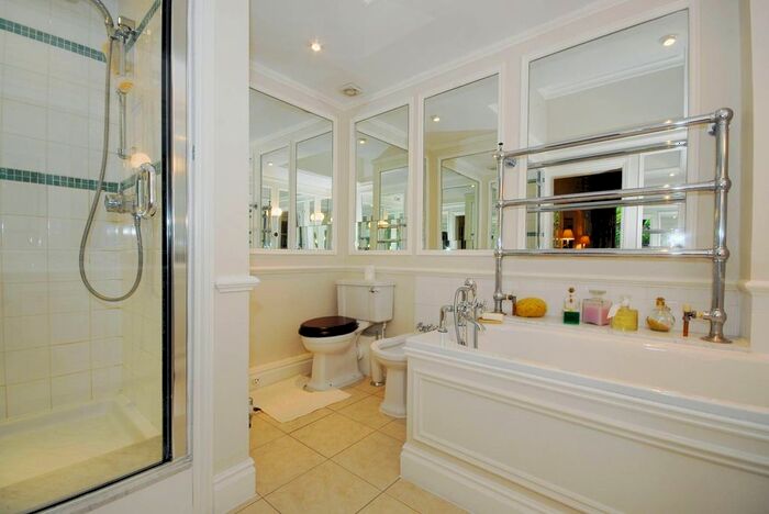 4 Bedroom Flat To Rent In Trebovir Road, Kensington, London, SW5