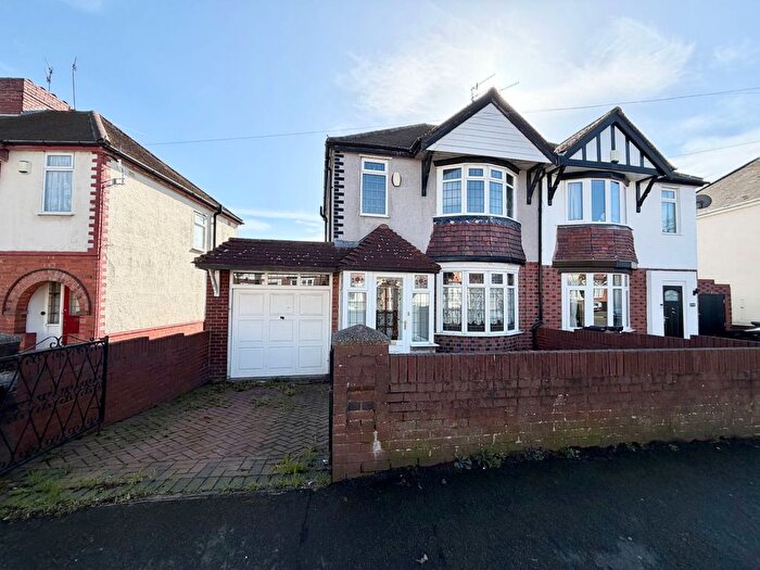3 Bedroom Semi Detached House For Sale In Westfield Road, Quarry Bank, Brierley Hill, DY5