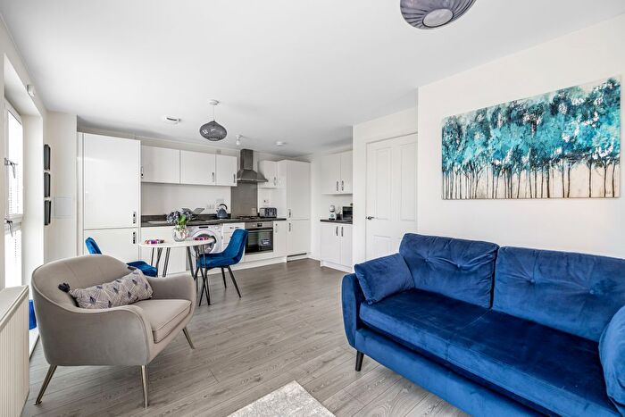 2 Bedroom Flat For Sale In / Goldcrest Place, Cammo, Edinburgh, EH4