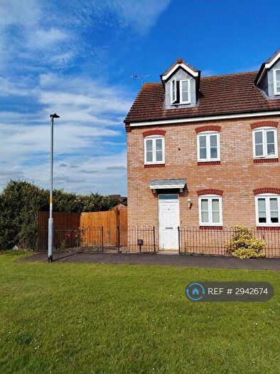 3 Bedroom Semi-Detached House To Rent In Chequers Close, Corby, NN18